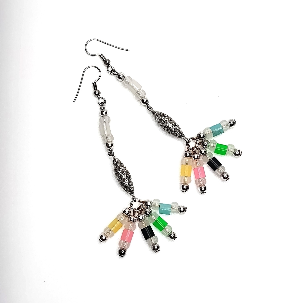 GLOW EARRINGS - Picture 2 of 9